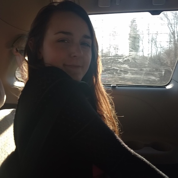 Meet your Posher, Cora - Picture 1 of 1